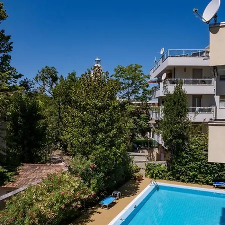 Apartamento Con Piscina A Marina Centro *