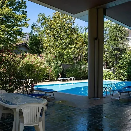 Appartamento Con Piscina A Marina Centro Rimini